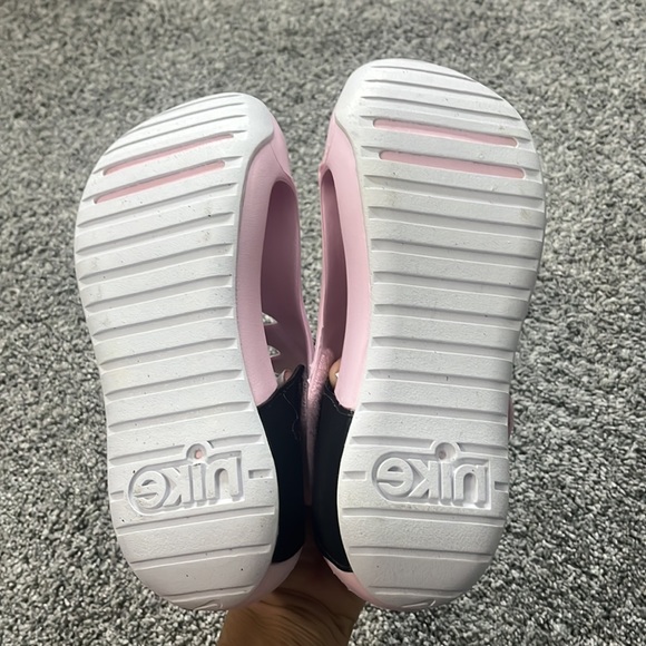 Nike 1Y slip ons - Picture 5 of 5